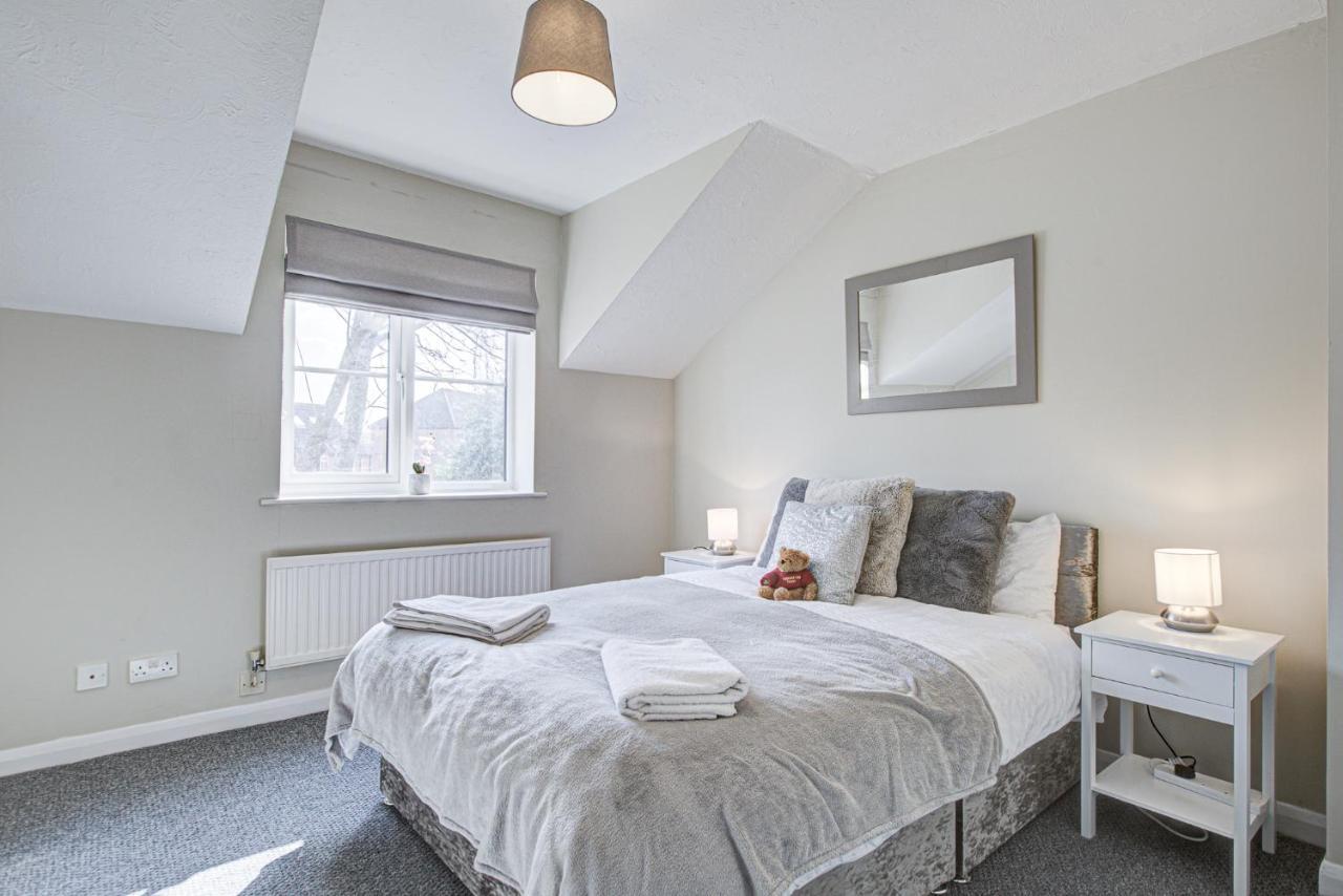 Villa Windsor Burnham Ascot Haven Sleeps 4 Slough Exterior foto