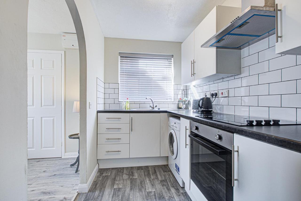 Villa Windsor Burnham Ascot Haven Sleeps 4 Slough Exterior foto