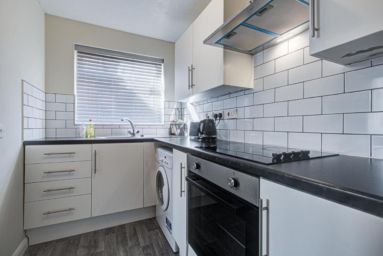 Villa Windsor Burnham Ascot Haven Sleeps 4 Slough Exterior foto