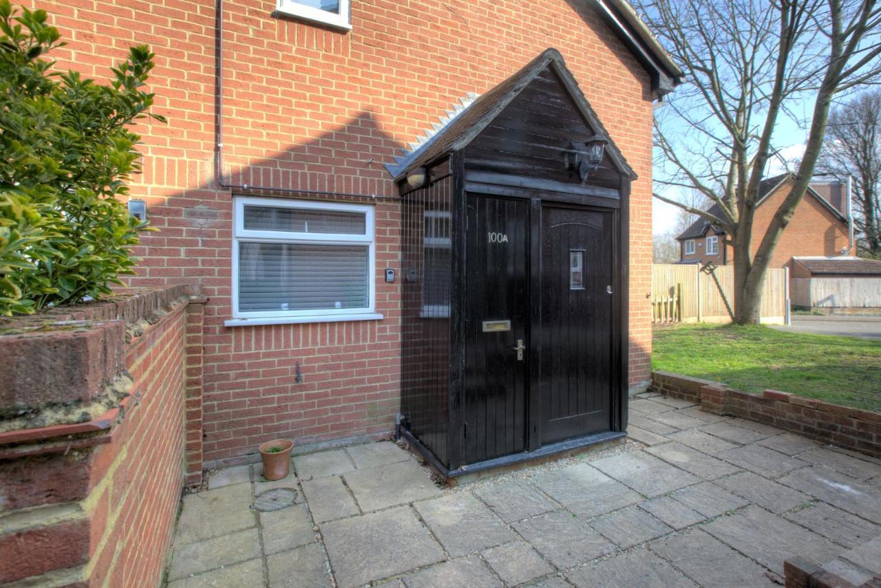 Villa Windsor Burnham Ascot Haven Sleeps 4 Slough Exterior foto