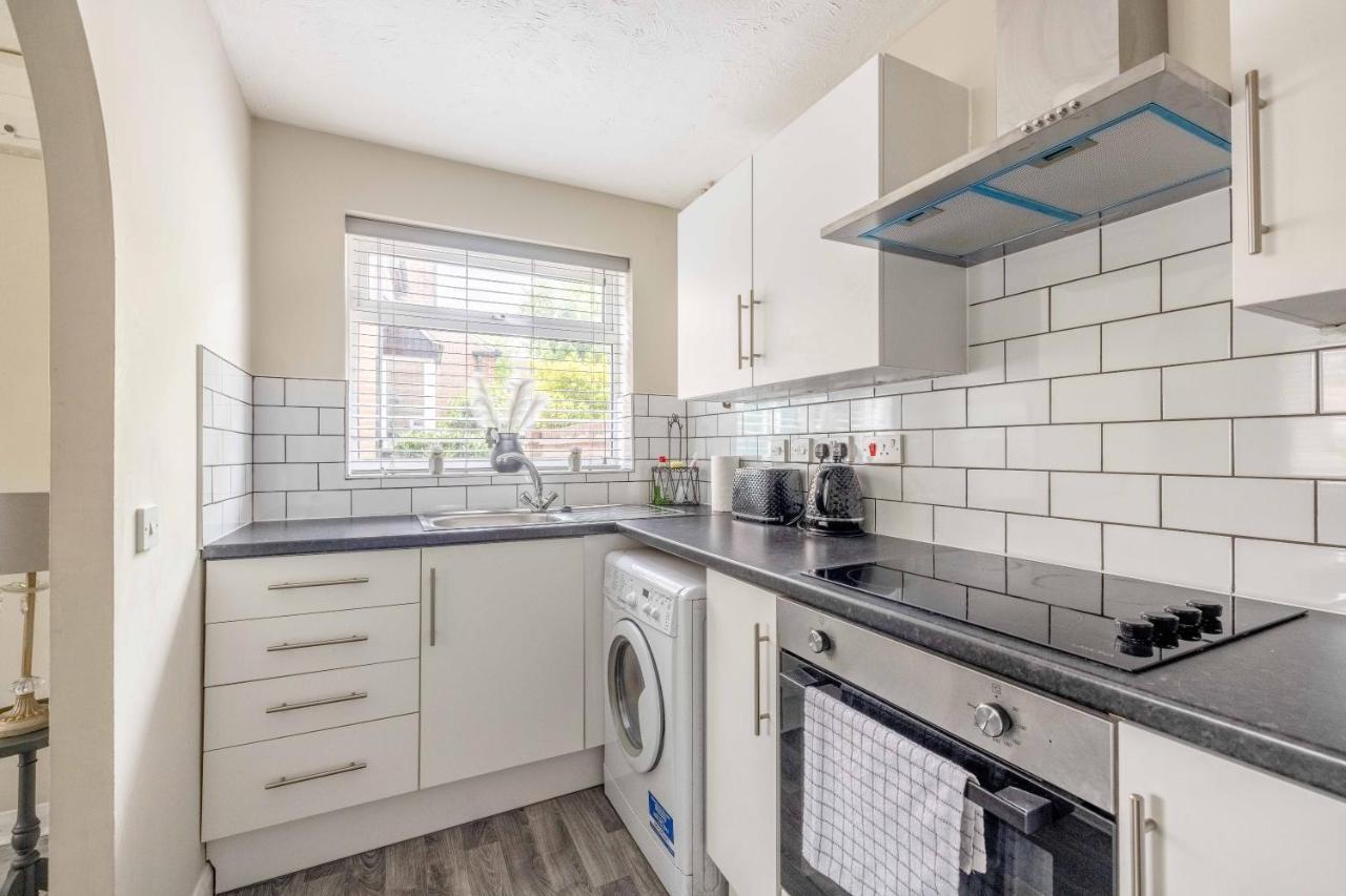 Villa Windsor Burnham Ascot Haven Sleeps 4 Slough Exterior foto