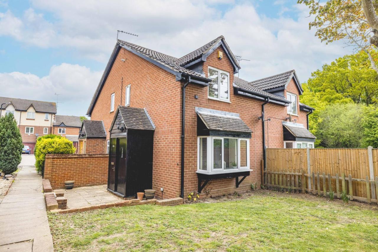 Villa Windsor Burnham Ascot Haven Sleeps 4 Slough Exterior foto